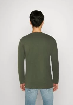 Pier One 2 PACK - Langarmshirt - Off-white/dark Green 8 Pier One 2 PACK - Langarmshirt - Off-white/dark Green -Pier One 0759921164bf4a61ad41012bec4a7502