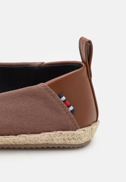 Pier One UNISEX - Espadrille - Brown -Pier One 9a52ce945a2849ed8945c8f267c0bb52
