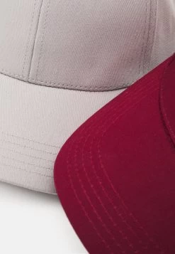 Pier One UNISEX 2 PACK - Cap - Light Grey/berry -Pier One db52e4bec20b4e21a2d423baba99be86