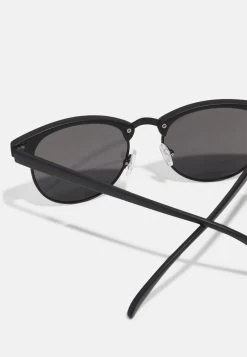 Pier One UNISEX - Sonnenbrille - Black -Pier One f41786acb4f54644b6e1caf49d70a762